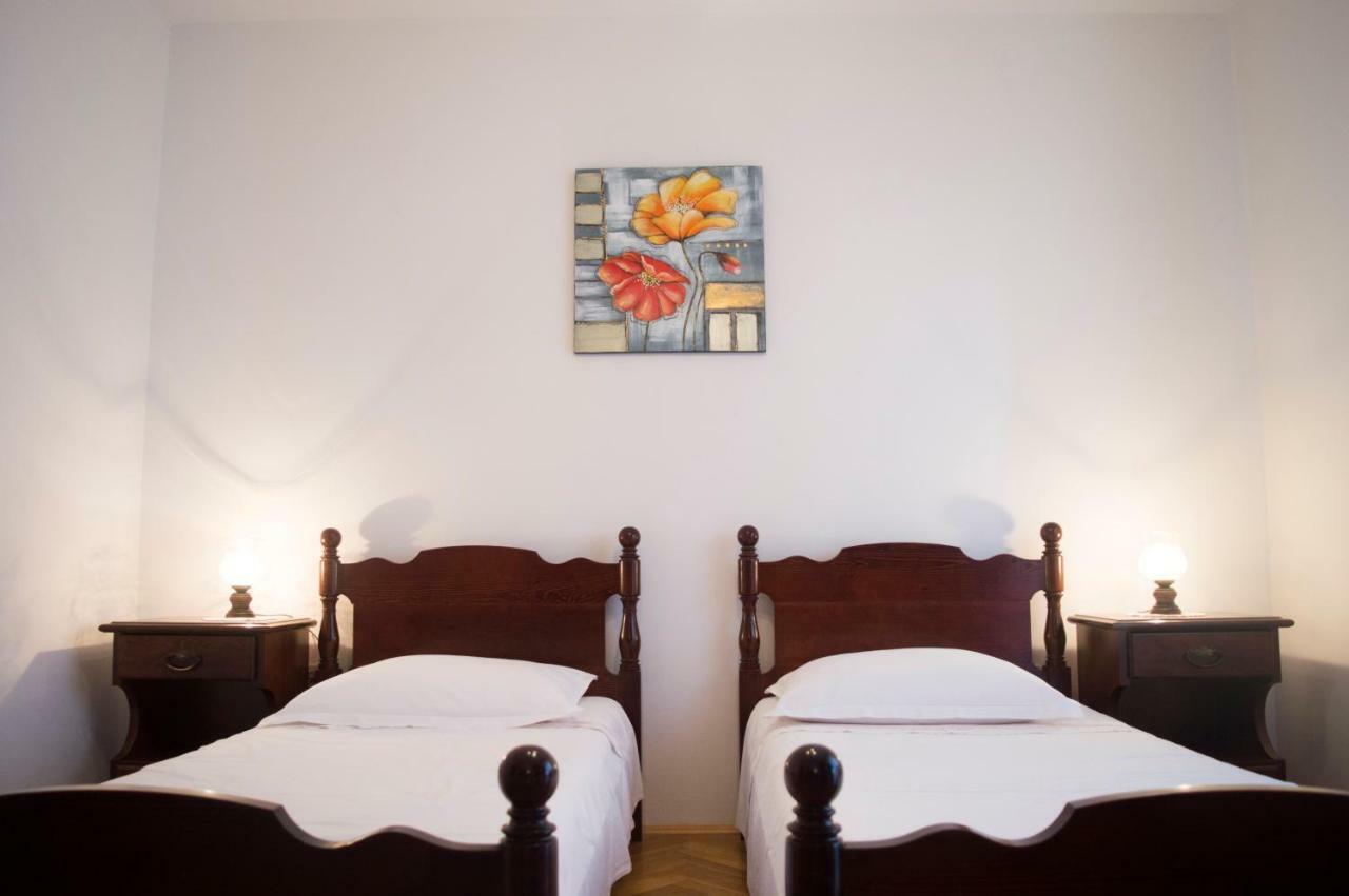 Apartments Vinka Podstrana Ngoại thất bức ảnh
